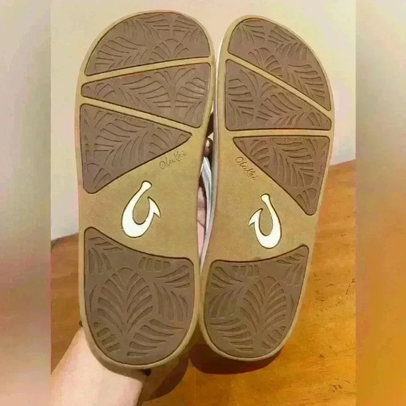 NWOT Olukai Nu’a Pi’o flip flop - Picture 6 of 9
